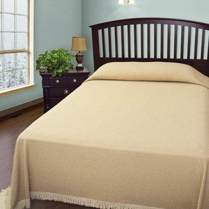 Bates Mills Store Snowdrop Cotton Bedspread, Queen